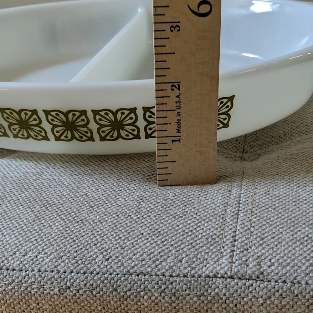 Vintage, Pyrex ,Verde green divided dish